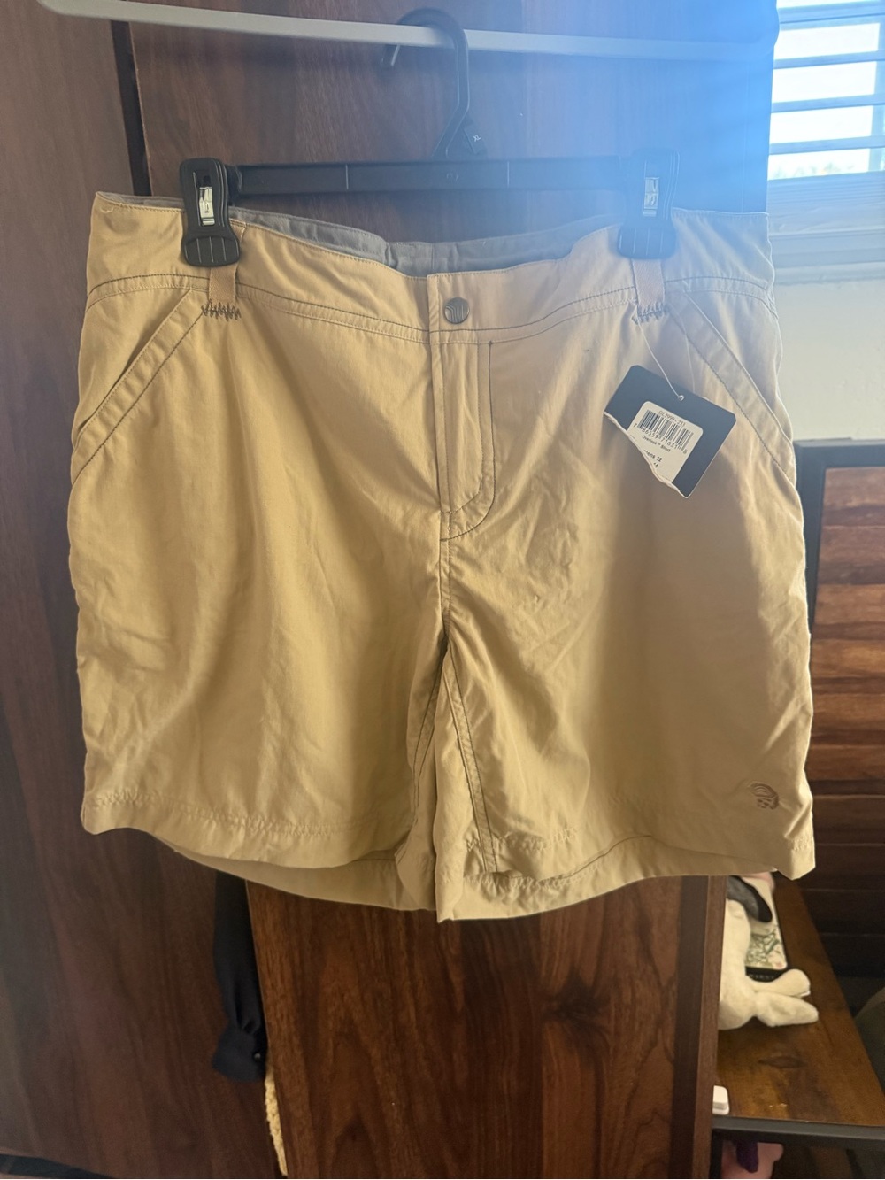 Mountain Hardwear Women's Tan Flat Front Outdoor Shorts